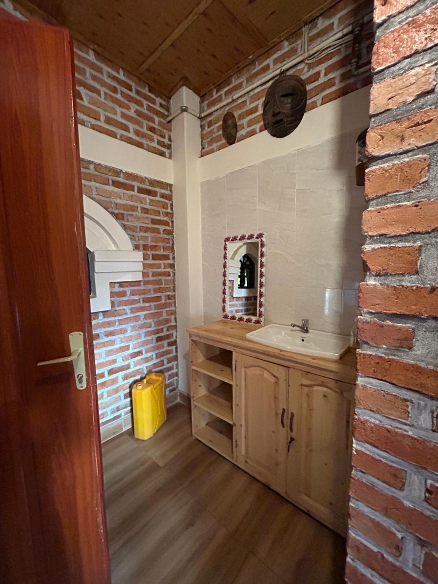 Stany'S Apartments Butare Екстериор снимка